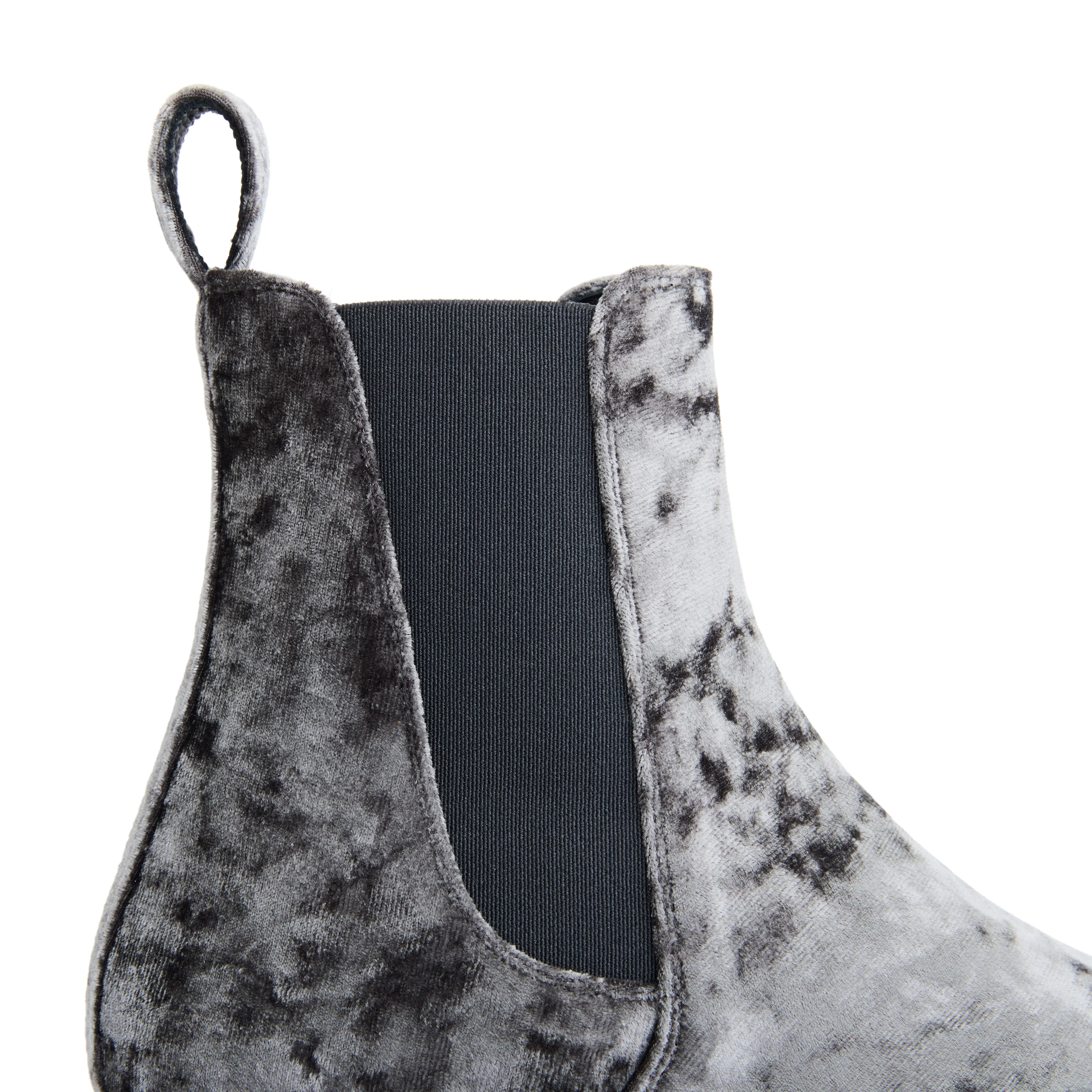 THE GREYSTONE VELVET - Image 4
